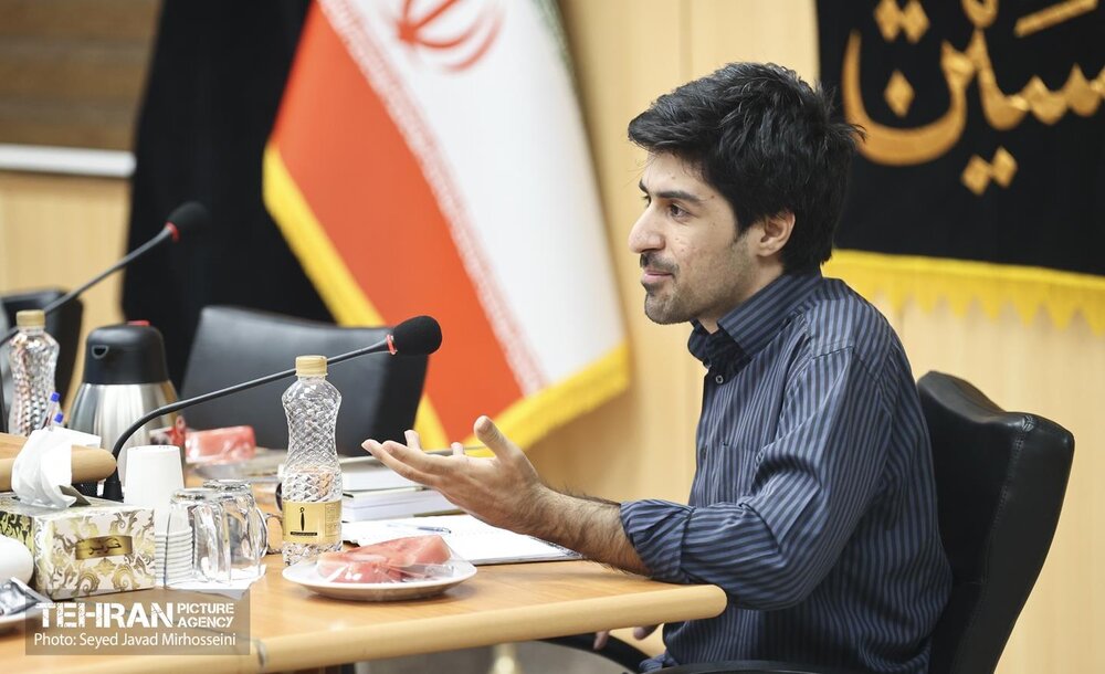 پدیده مقاومت با همراهی مردم به علاوه خیابان شکل میگیرد