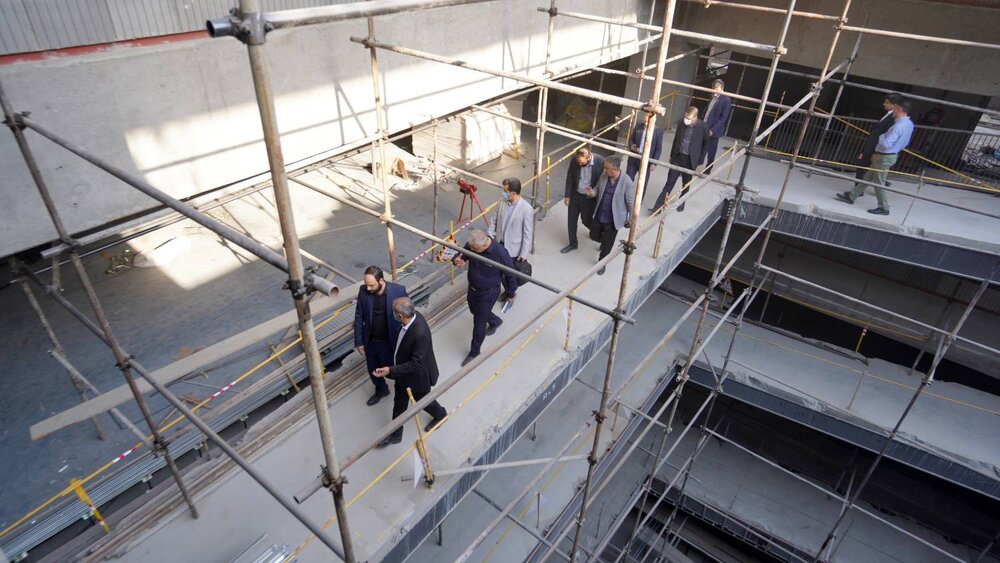 بازدید مدیرکل حوزه شهردار تهران از پروژه ساختمان بلدیه/ منوری: خانه شهر نماد هویتی پایتخت میشود