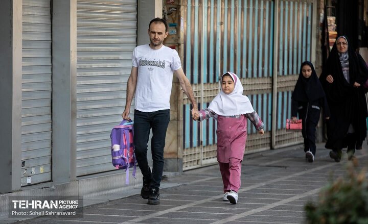 از نیمه شهریور ۱۴درصد طول ترافیک معابر افزوده شده است/ محدودیت تردد وسایل نقلیه باری از اول تا پانزدهم مهرماه تا ساعت۱۰ 