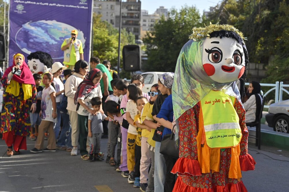 تنفس یک خیابان در روز بدون خودرو با اجرای برنامههای آموزشی و ورزشی
