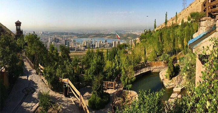 فراهم‌شدن زیرساخت آبیاری در بوستان آبشار تهران