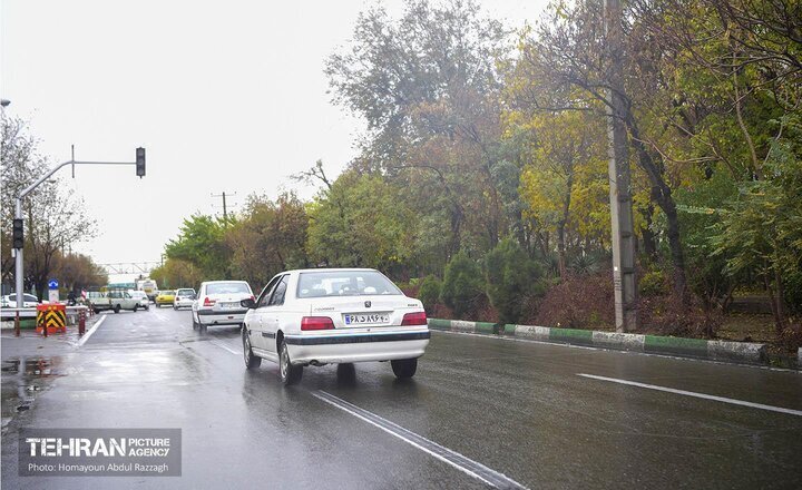 آمادگی نیروهای خدمات شهری مناطق ۲۲گانه در پی هشدار قرمز سازمان هواشناسی/ شهروندان هرگونه مشکل احتمالی را به سامانه ۱۳۷ گزارش کنند