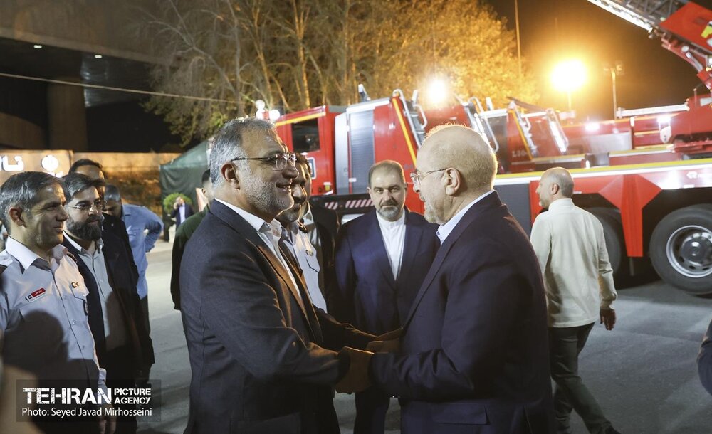 روحیه آتشنشانان و رزمندگان دفاع مقدس به هم نزدیک است/ نکاتی که در مورد سختی کار و سایر مطالبات آتشنشانان مطرح شد را در مجلس پیگیری میکنم