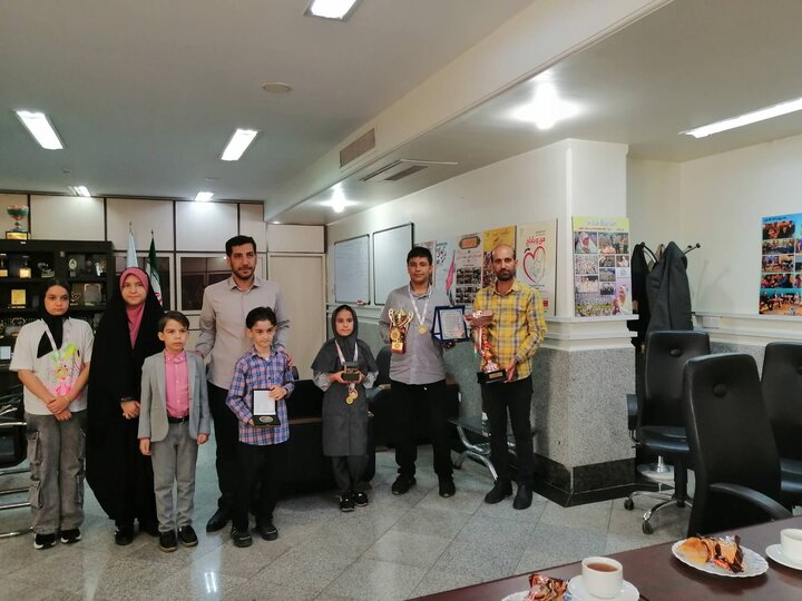 هم‌اندیشی نخبگان منطقه ۱۸ برگزار شد
