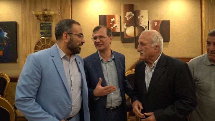 اهدای اقلام آرزو شده کودکان کار توسط سازمان خدمات و مشارکت های اجتماعی