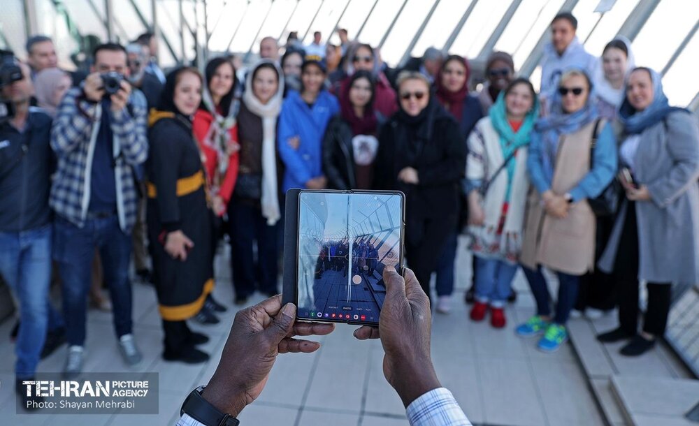 تور تهرانگردی وابستگان نظامی سفارتخانه‌های خارجی مقیم تهران