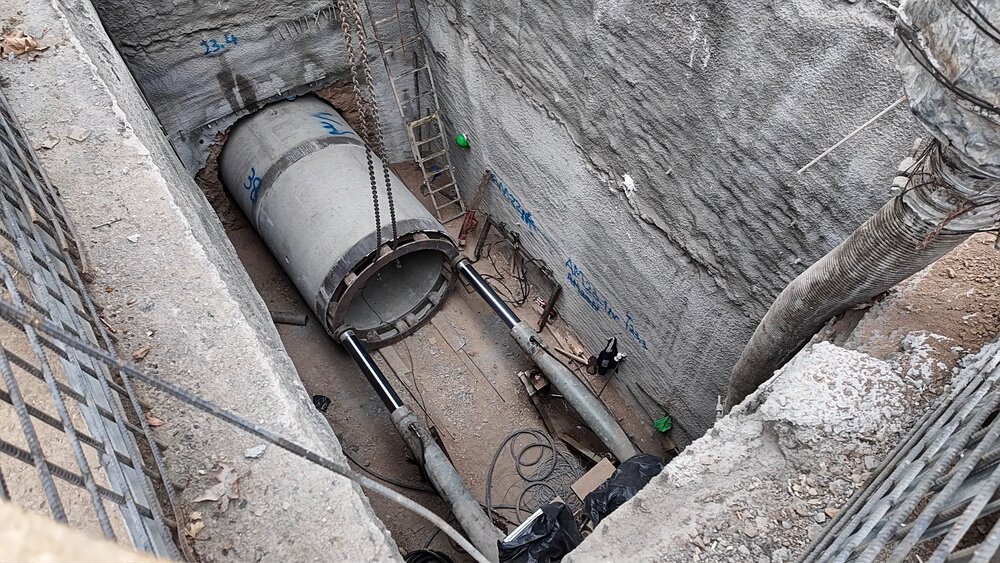 بیش از ۵۰۰ متر لوله رانی در پروژه سرشاخه پیروزی تا اتصال به کانال اصفهانک