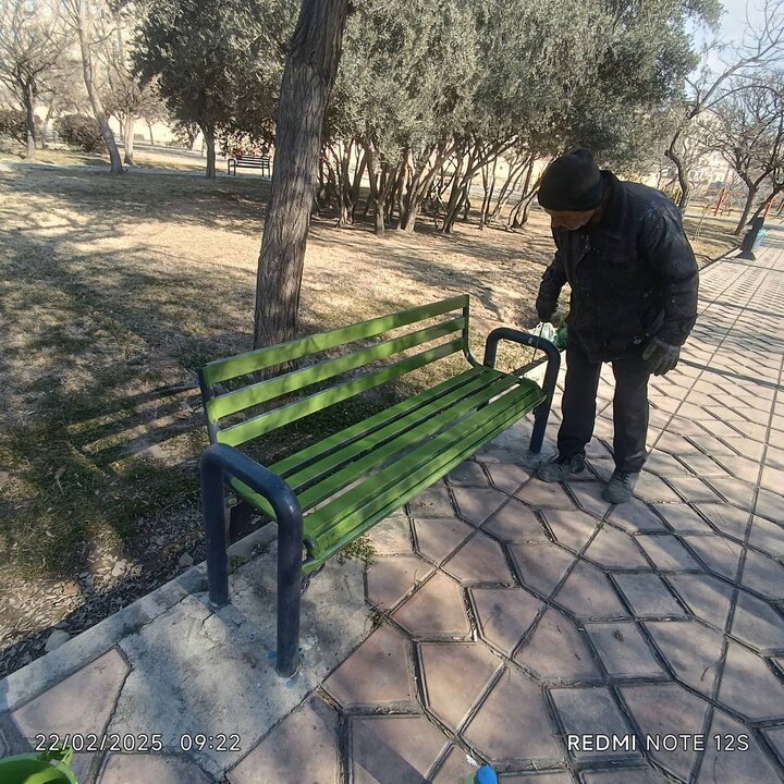 بهسازی و بازپیرایی المان‌های پارکی در آستانه بهار طبیعت