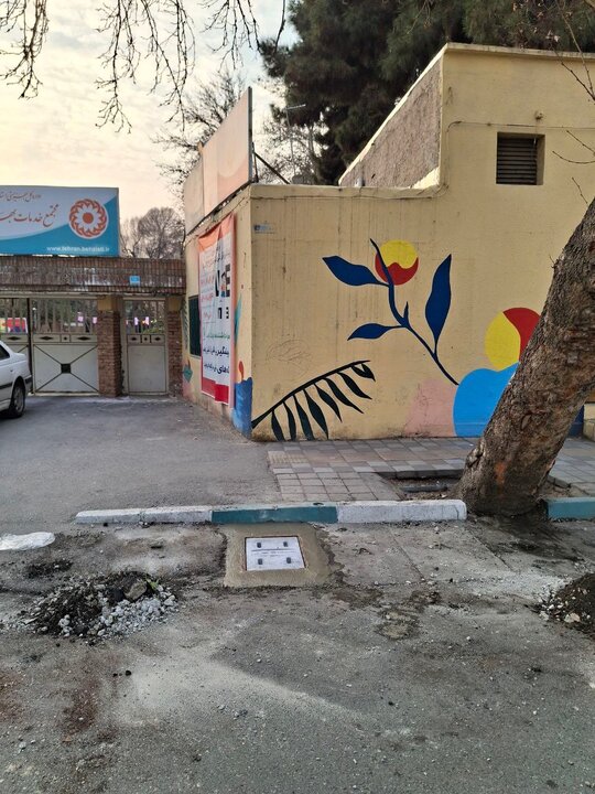 بهسازی دریچه‌های فلزی معابر اصلی و فرعی در منطقه ۱۸ تهران 