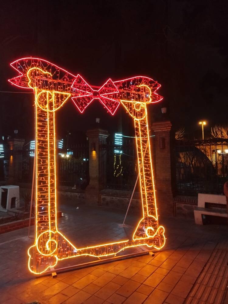 طراحی چهرهای نو با احجام نوری، نقاشیهای دیواری و رنگآمیزی گسترده در منطقه 10