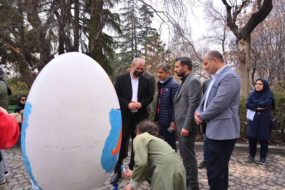 «نقش بهار»؛ جشنواره مشارکتی شهروندان منطقه یک در رنگآمیزی المانهای شهری