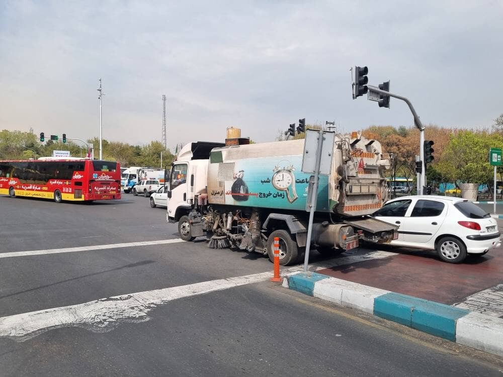 اقدامات شهرداری تهران جهت پاکسازی مسیر راهپیمایی روز جهانی قدس