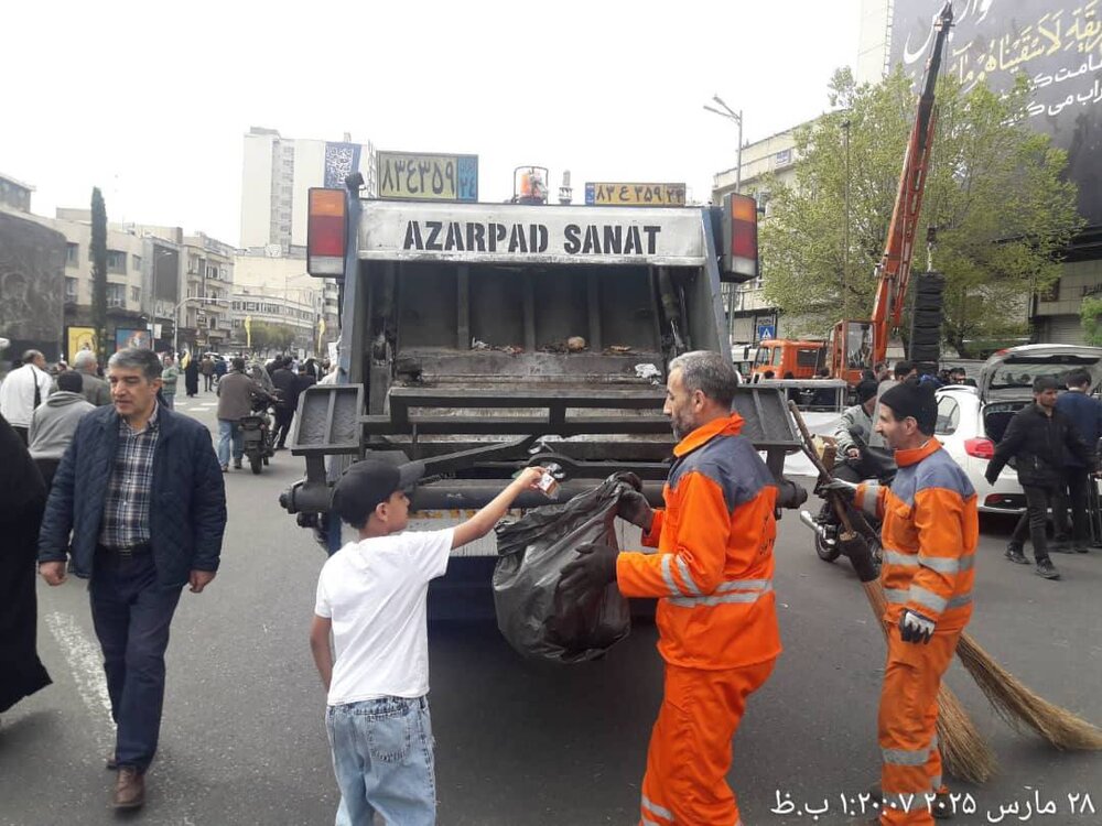 اقدامات شهرداری تهران جهت پاکسازی مسیر راهپیمایی روز جهانی قدس