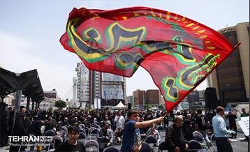 اجتماع صادقیون در فلکه دوم صادقیه