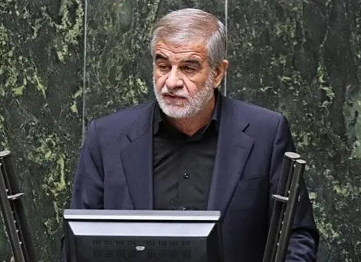 تمدید فعالیت شهرداران و دهیاران نیازی به رای مجدد شوراها ندارد