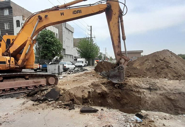 پروژه احداث کانال سرپوشیده بهار به ولدخانی کلید خورد 