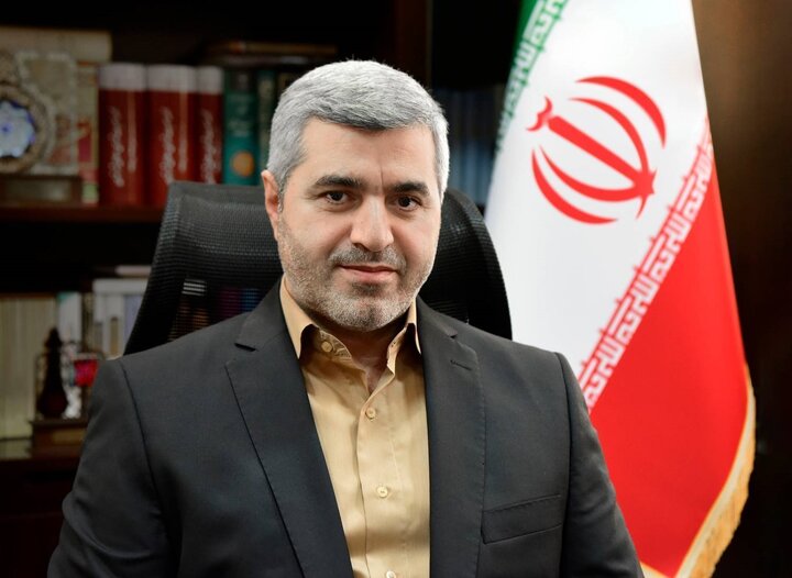 عظمت کار کارگران، نمادی از همبستگی و اراده‌ جمعی‌ برای ساختن شهری بهتر