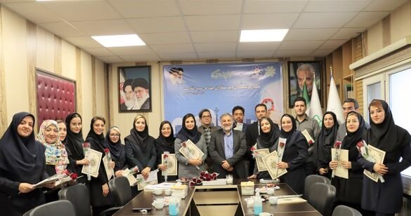 تجلیل مدیرعامل شرکت شهر سالم از روانشناسان مرکز جامع سلامت روان شهرداری