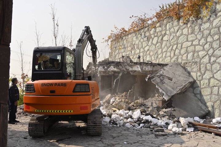 تخریب ۴۵ مورد ساخت و ساز غیرمجاز در دو سال اخیر در منطقه یک 