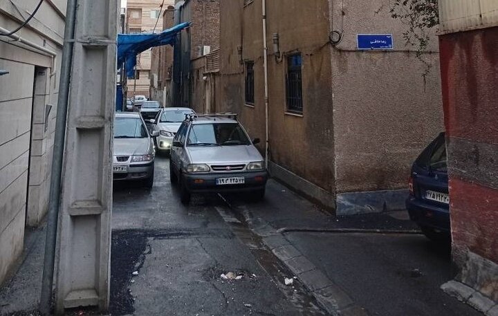 رفع ۱۰۰ پایه تیر برق معارض شهری در سطح منطقه ۱۰ تا پایان سال جاری