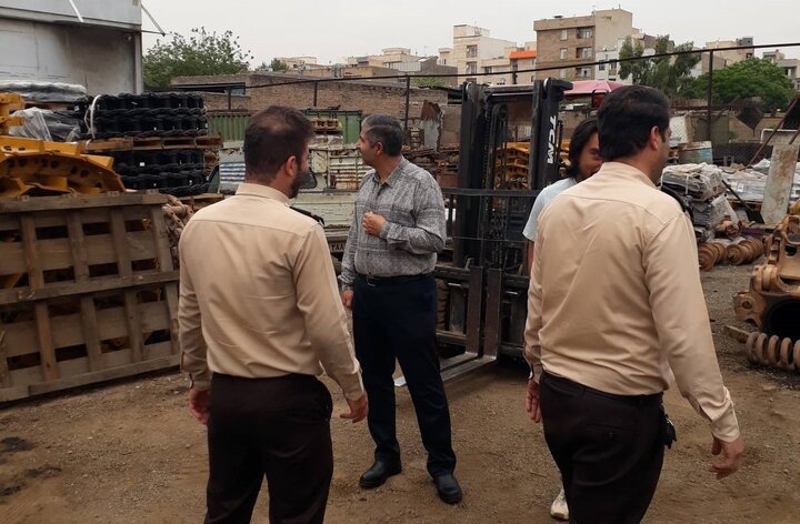 آغاز طرح پایش و بازدید میدانی از گاراژهای خیابان قزوین در منطقه ۱۰ تهران