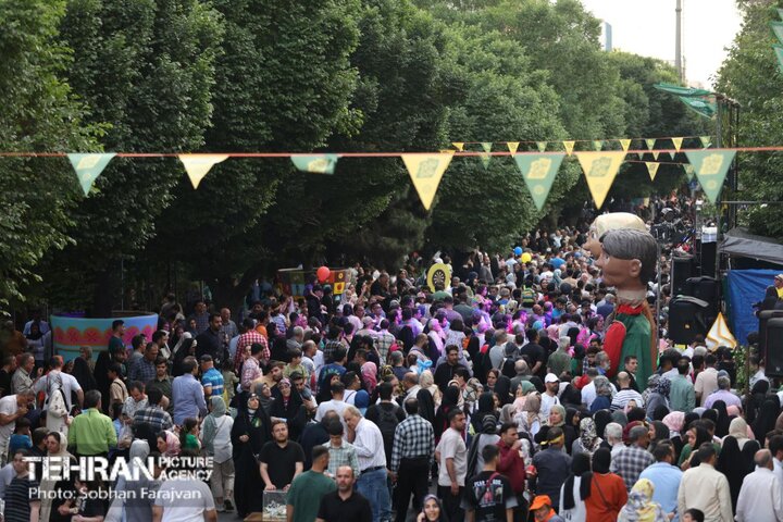 حرکت کاروان یاران امام رضایی‌ها در مسیر برگزاری جشن میلاد امام هشتم