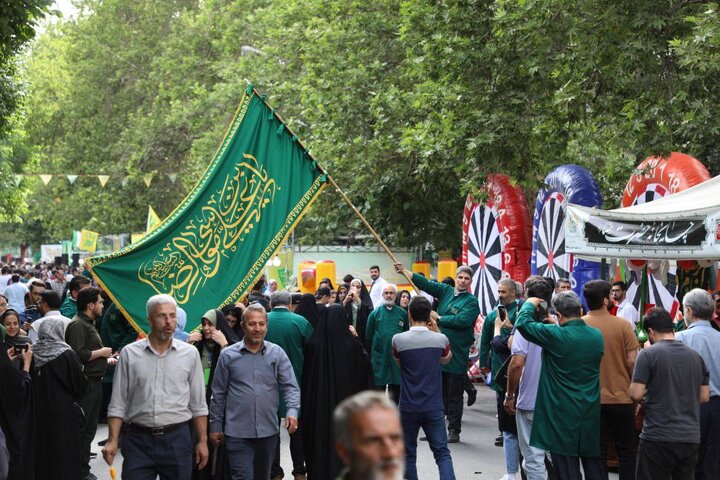 جلوه‌ای از همدلی در پایتخت؛ برپایی پردیس فرهنگی و خدمات ویژه شهرداری منطقه ۱۷ در اجتماع عظیم امام رضایی‌ها