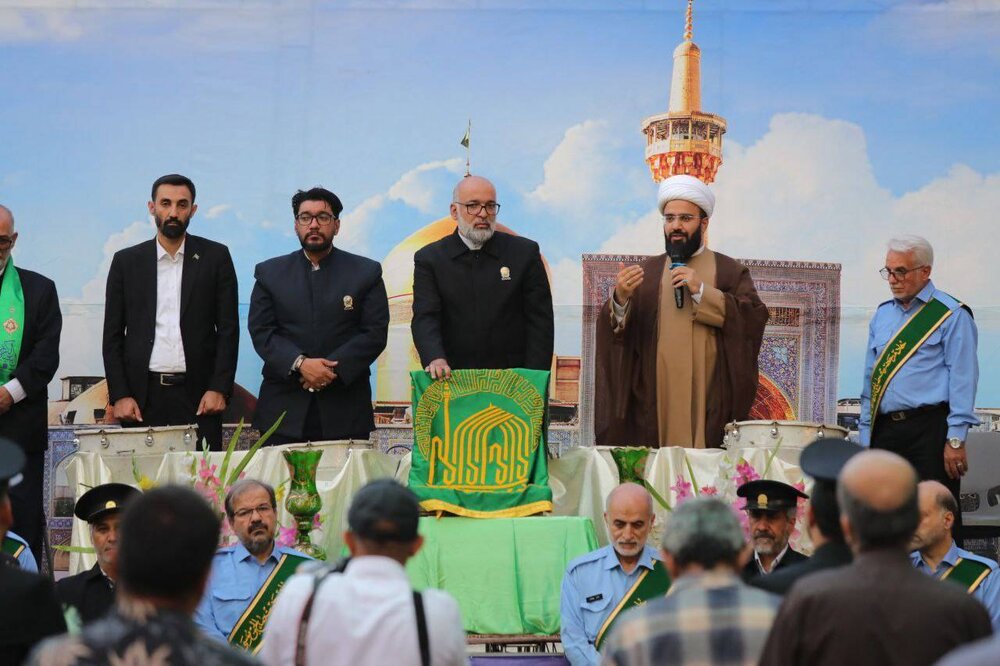 جشن مردمی میلاد امام رضا (ع) با شکوه خاصی در شرق تهران برگزار شد