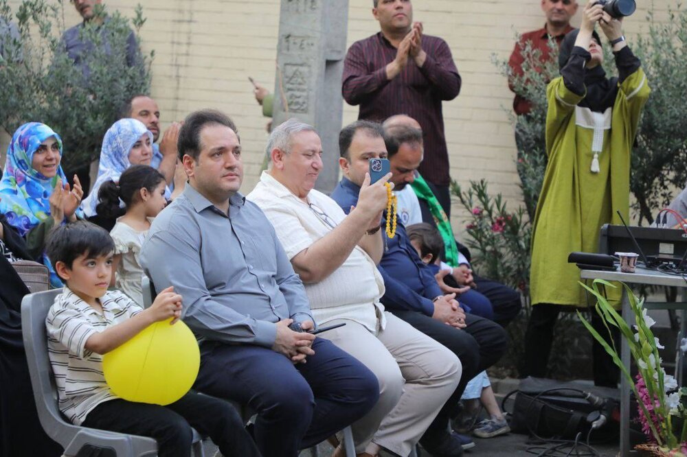 جشن مردمی میلاد امام رضا (ع) با شکوه خاصی در شرق تهران برگزار شد 