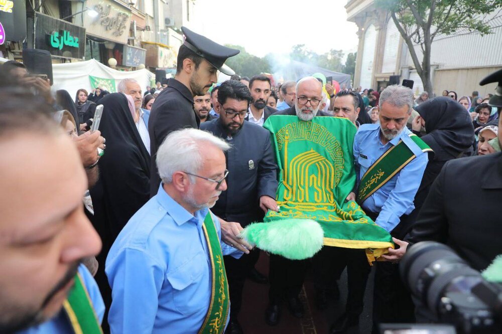 جشن مردمی میلاد امام رضا (ع) با شکوه خاصی در شرق تهران برگزار شد 