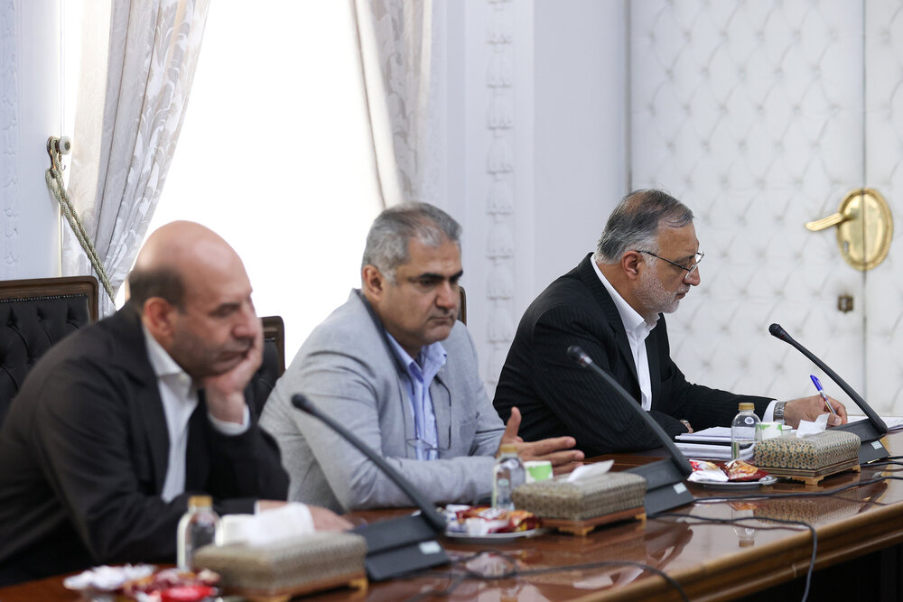 برگزاری نخستین نشست ساماندهی وضعیت پایتخت با حضور رئیسجمهور؛ کارگروه رفع مشکلات تهران تشکیل میشود