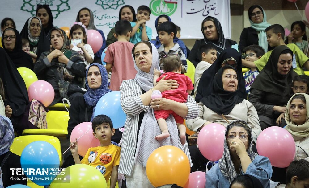 برگزاری همایش جوانی جمعیت با حضور شهردار تهران