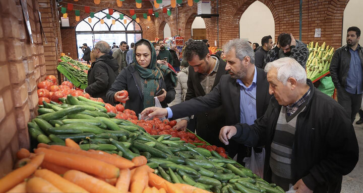 اختلاف قیمت ۴۲ درصدی میوه در میادین و بازارهای میوه و تره‌بار به نسبت سطح شهر