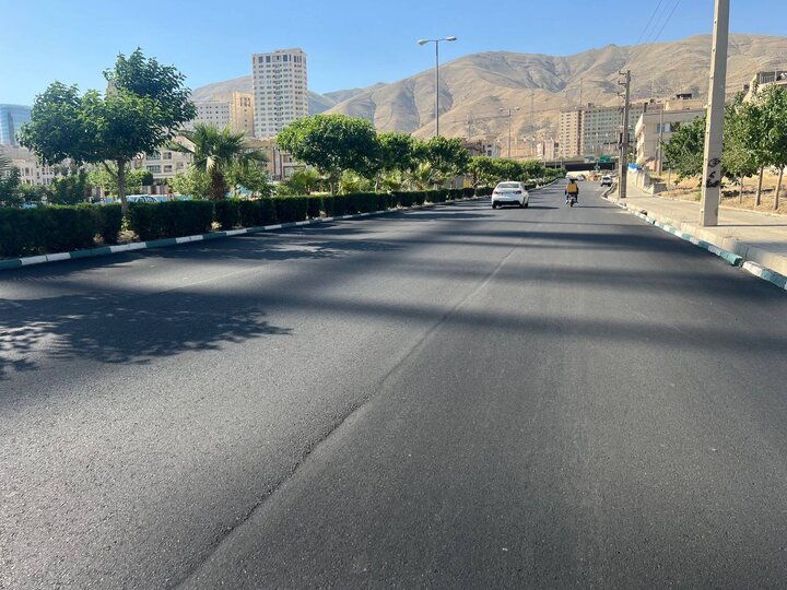 نوسازی ۴۰۰ هزار مترمربع آسفالت در معابر شمال‌غرب تهران