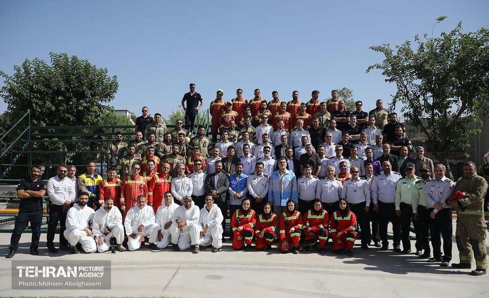 بازدید رییس مدیریت بحران کشور از مرکز آموزش آتش‌نشانی شهرداری تهران