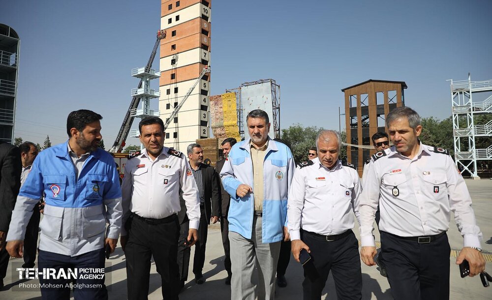 بازدید رییس مدیریت بحران کشور از مرکز آموزش آتش‌نشانی شهرداری تهران