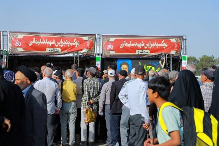 خدمت رسانی و پذیرایی از شهروندان تا اجرای برنامه‌های ویژه فرهنگی در مراسم بزرگداشت امام خمینی (ره)