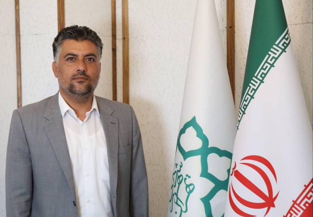 بهسازی و نوسازی ۳۴۵۰ متر جدول و لکه‌گیری ۶۰۰ نقطه در راستای بهبود معابر ناحیه ۳ منطقه ۲۱