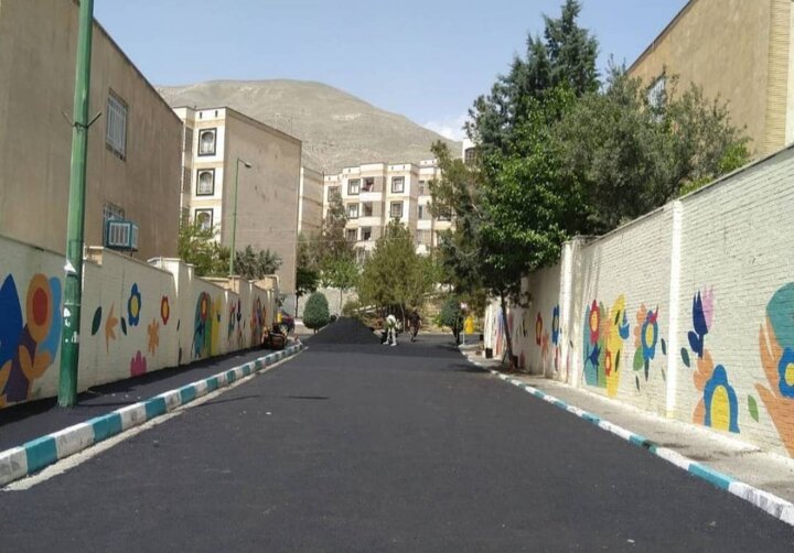 لکه‌گیری آسفالت صدها نقطه از معابر منطقه ۲۲