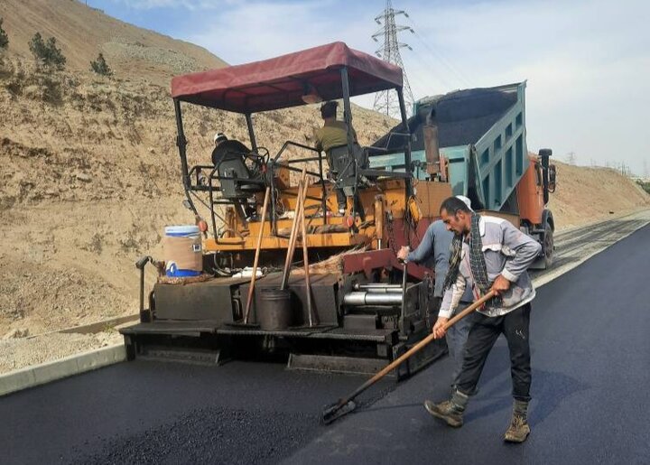 بهسازی و روکش آسفالت در منطقه ۲۲ به معبر انرژی اتمی رسید