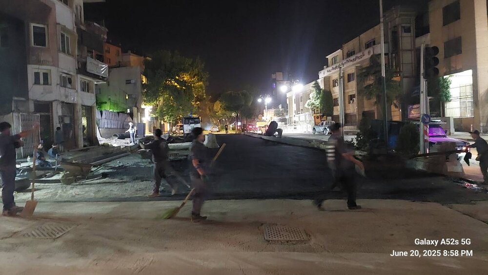 عملیات آسفالت محور میدان قدس انجام شد