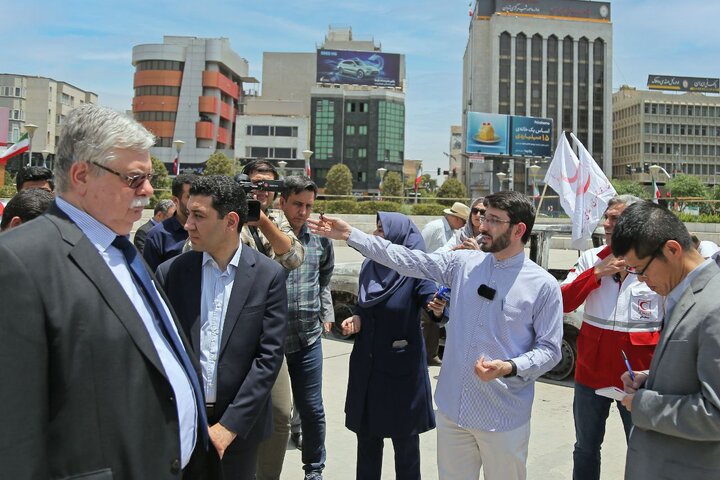 بازدید سفرا و نمایندگان خارجی از یادمان «بچه‌های آسمان» در میدان هفت‌تیر