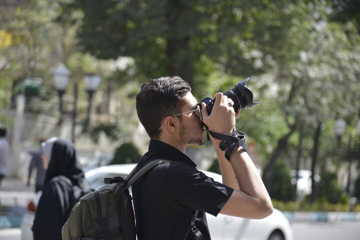 خبرنگاران جنایات رژیم صهیونیستی در میدان تجریش را ثبت کردند 
