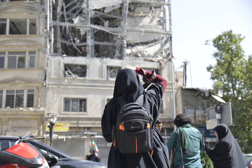 خبرنگاران جنایات رژیم صهیونیستی در میدان تجریش را ثبت کردند