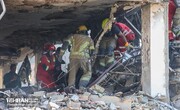 ریزش ساختمان در یافت‌آباد/ نجات زنده ۴ نفر از زیر آوار