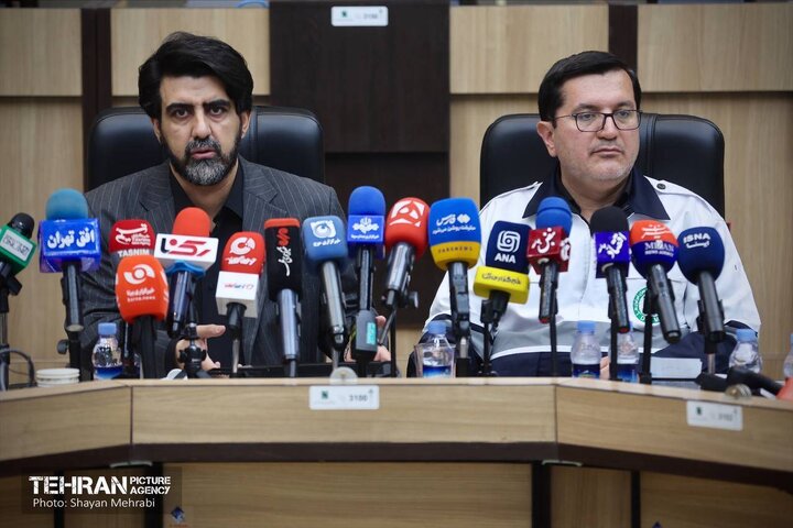 نصیری: شهرداری تاکنون ۳۷۰۰متر شیشه در ساختمان‌های آسیب‌دیده نصب کرده است/ محمدخانی: شهرداری تهران در ایام جنگ در هیچ زمینه‌ای دچار توقف و محدودیت نشد 