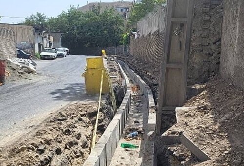 رفع معارضان تاسیسات شهری در پروژه جمع‌آوری آب‌های سطحی کن