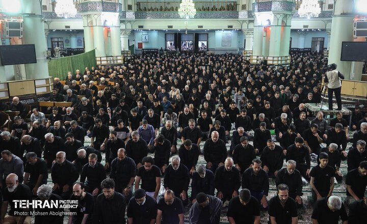 اقامه نماز ظهر عاشورا
