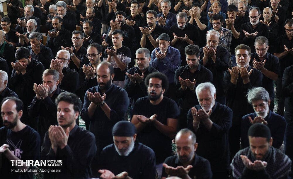 اقامه نماز ظهر عاشورا اقامه نماز ظهر عاشورا