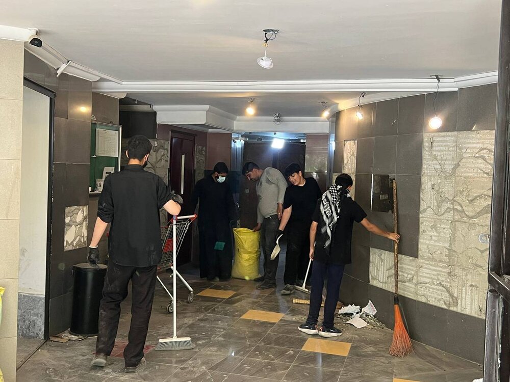 پاکسازی منازل آسیب‌دیده از تجاورز رژیم صهیونیستی در شمال تهران 
